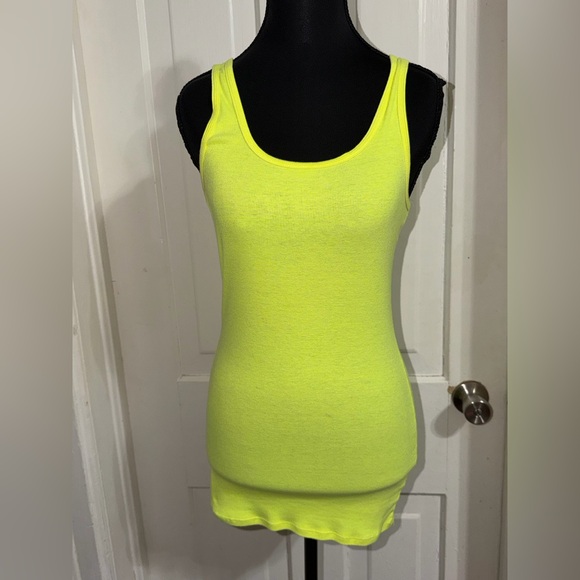 Mossimo Supply Co. Women's size large, size medium Tank Tops,‎ shirts, tops - Picture 4 of 10